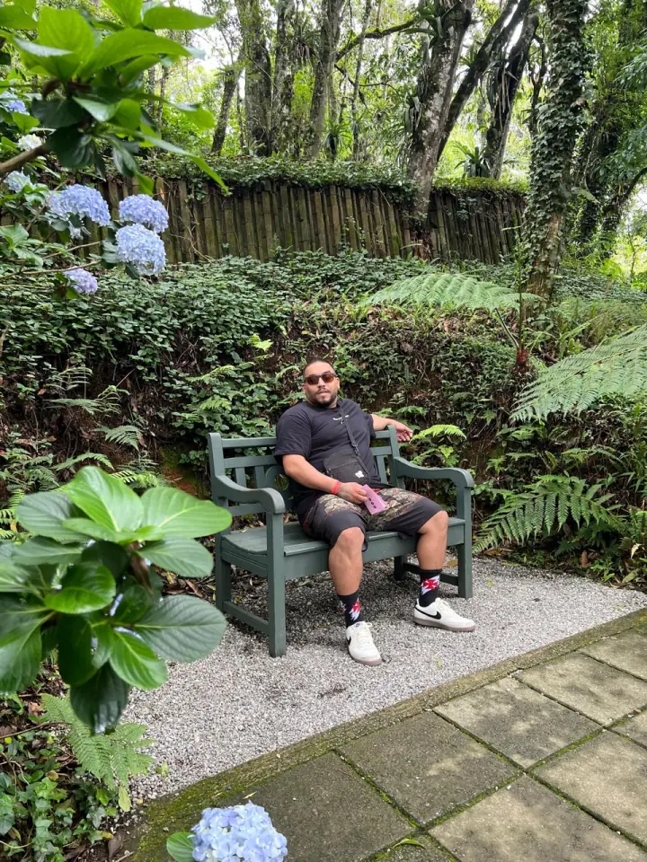 Thiago Guerra em Jardim de hortênsias